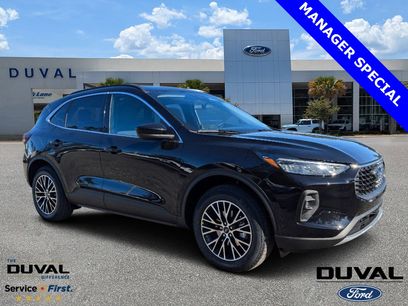 New 2025 Ford Escape SE