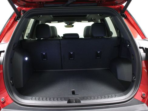 New 2025 Chevrolet Equinox ACTIV w/ Safety and Technology Package image 14