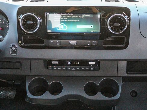 New 2025 Mercedes-Benz Sprinter 2500 image 14