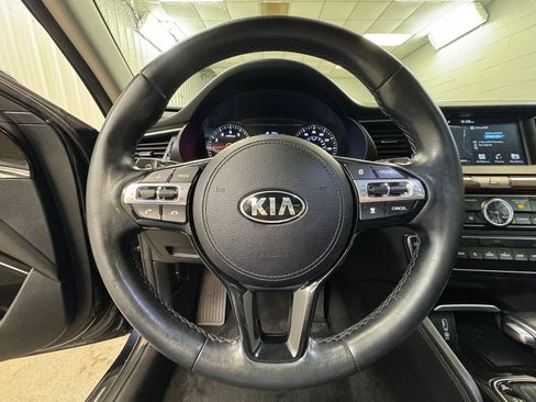 Used 2019 Kia Cadenza Technology image 32