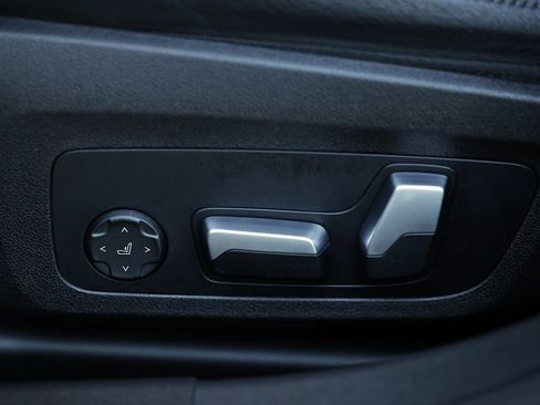 Used 2023 BMW 330i Sedan w/ Driving Assistance Package image 22