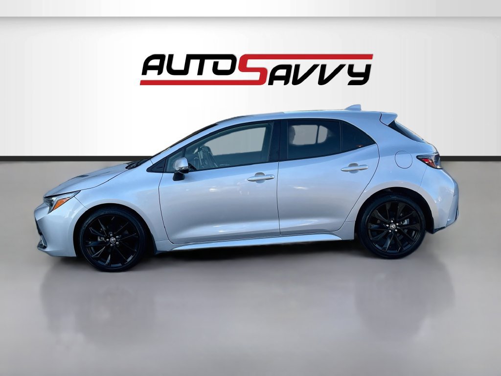 Used 2025 Toyota Corolla XSE FWD image 4