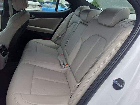Used 2023 Genesis G70 2.0T AWD/4WD image 19