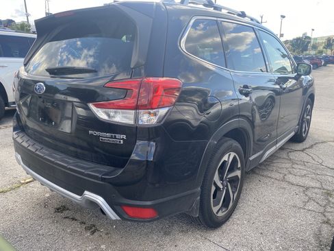 Certified 2023 Subaru Forester Touring AWD/4WD image 6