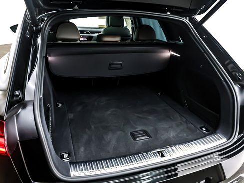 Used 2024 Audi Q8 e-tron Prestige w/ Prestige Package image 24