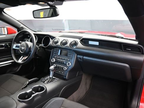 Used 2017 Ford Mustang Coupe image 38