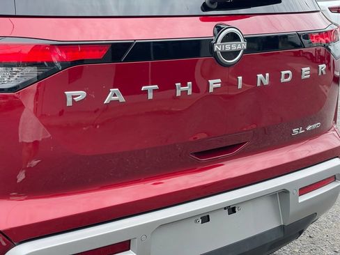 Certified 2023 Nissan Pathfinder SL AWD/4WD image 9
