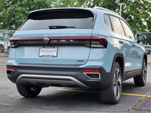 New 2025 Volkswagen Taos SE image 8