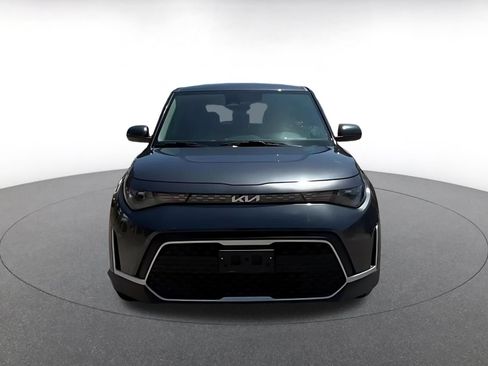 Used 2025 Kia Soul LX w/ LX Technology Package FWD image 4