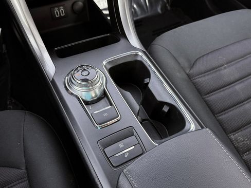 Used 2019 Ford Fusion SE FWD image 35