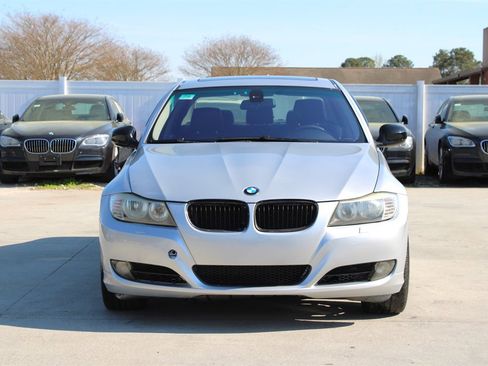 Used 2009 BMW 328i xDrive Sedan image 2