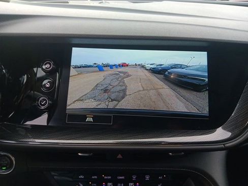 Used 2022 Buick Envision Preferred image 18