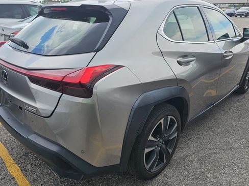 Used 2020 Lexus UX 200 w/ Premium Package FWD image 4