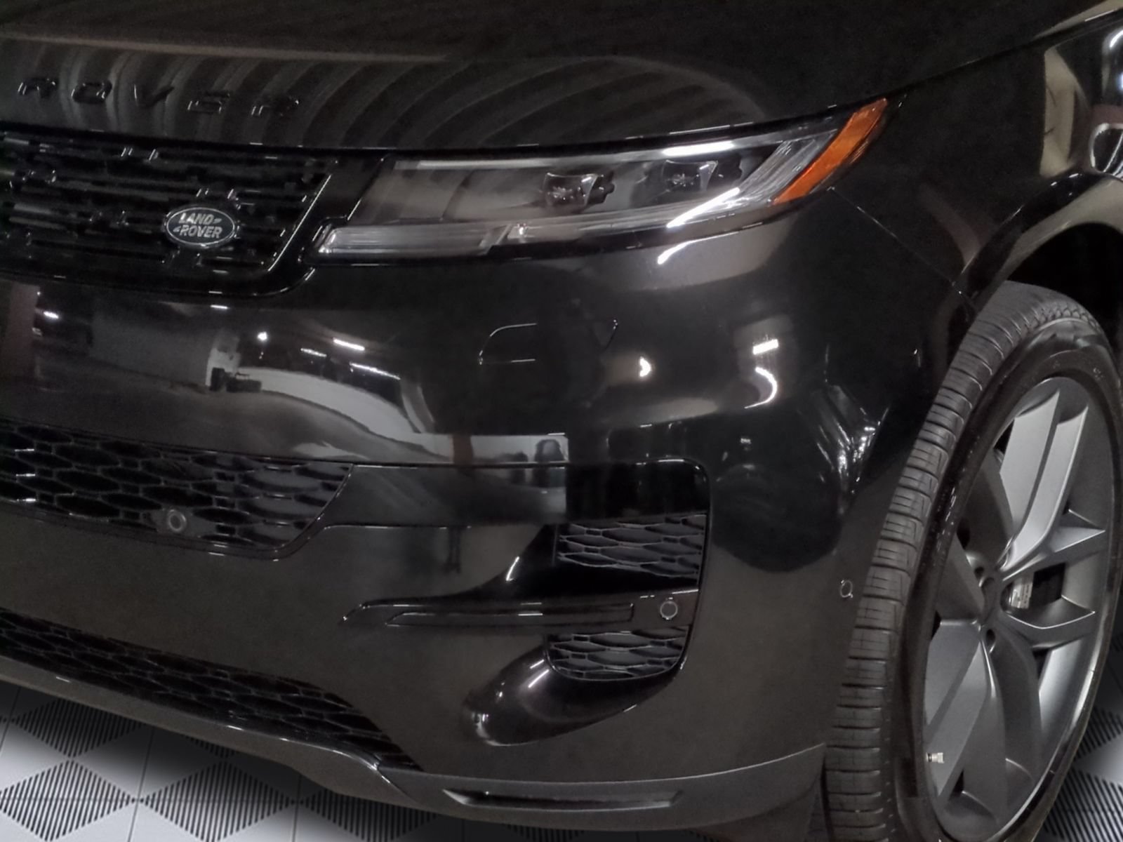 New 2027 Land Rover Range Rover Sport SE AWD/4WD image 10