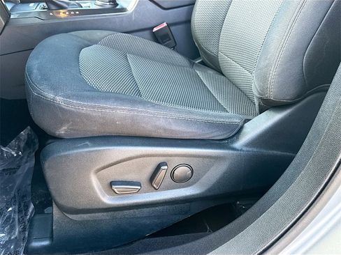 Certified 2019 Ford Explorer XLT w/ Class III Trailer Tow Package image 16