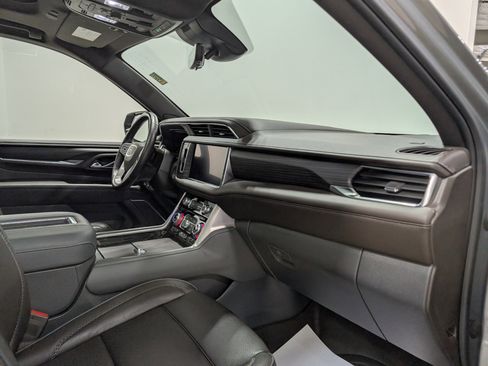 Used 2023 GMC Yukon Denali w/ Advanced Technology Package image 20