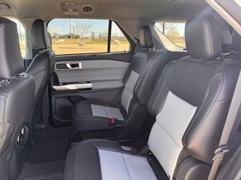 Certified 2023 Ford Explorer XLT w/ Equipment Group 202A AWD/4WD image 33