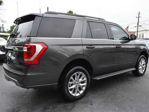 Used 2020 Ford Expedition XLT w/ Equipment Group 202A AWD/4WD image 3