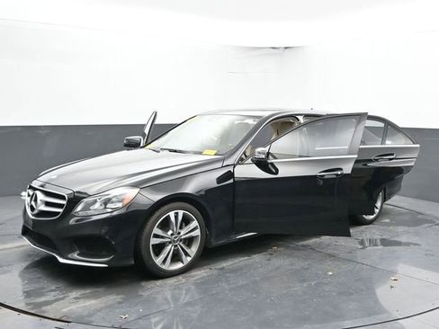 Used 2016 Mercedes-Benz E 350 4MATIC Sedan image 50
