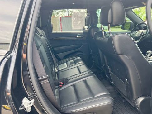 Used 2021 Jeep Grand Cherokee Limited AWD/4WD image 17