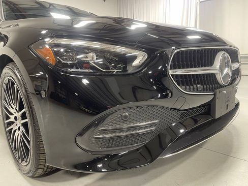 Used 2025 Mercedes-Benz C 300 4MATIC Sedan image 11