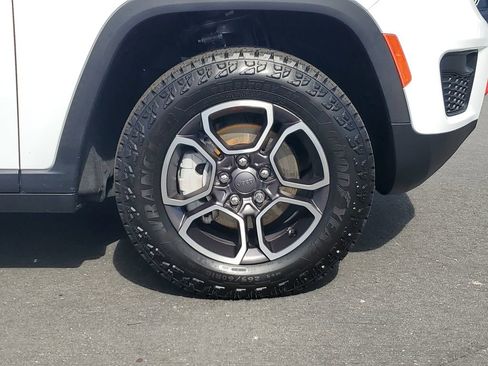 Used 2022 Jeep Grand Cherokee Trailhawk w/ Luxury Tech Group III image 6