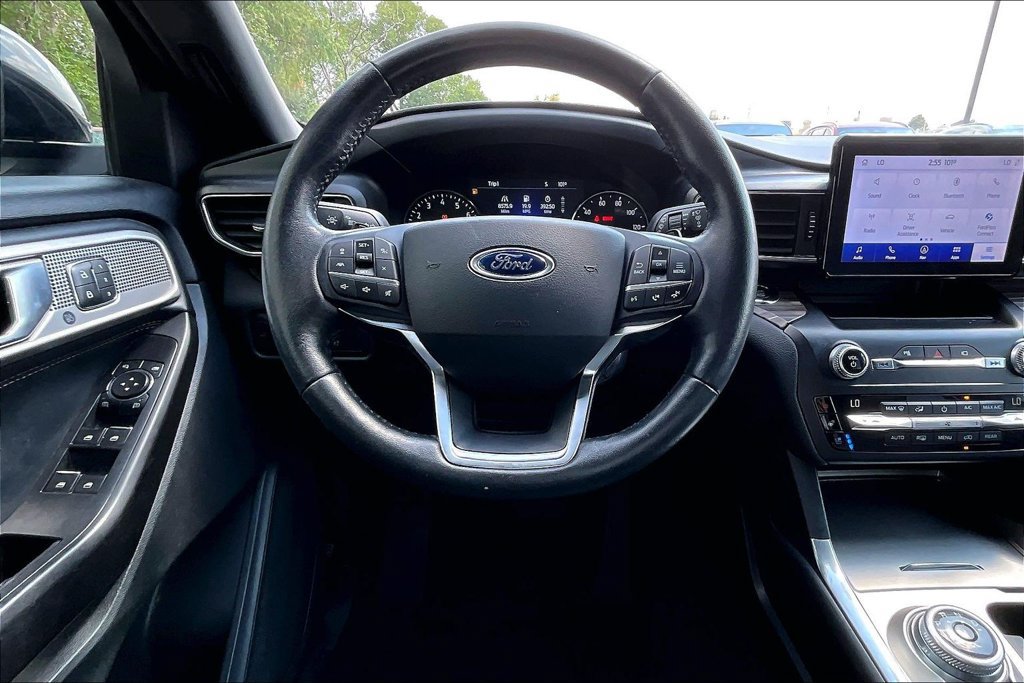 Used 2020 Ford Explorer Limited RWD image 7