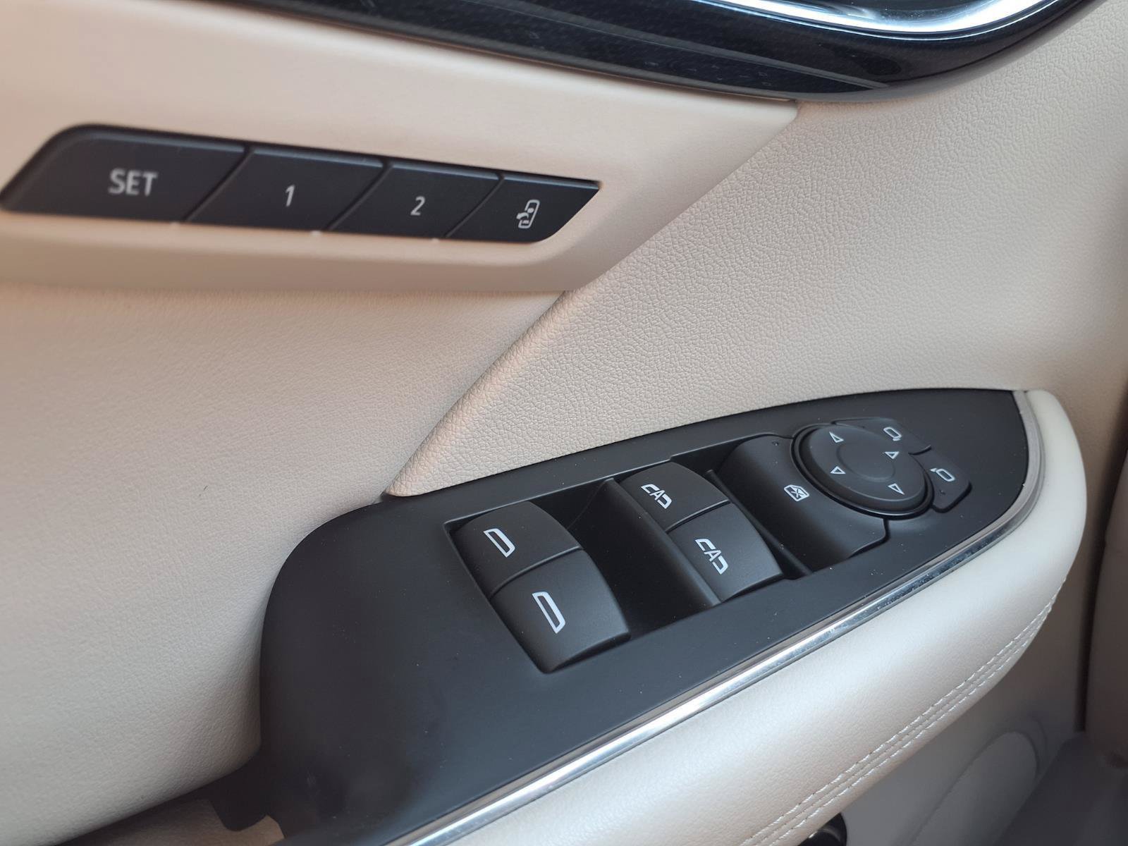 Used 2023 Buick Envision Essence AWD/4WD image 21