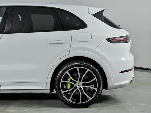 Used 2019 Porsche Cayenne E-Hybrid image 9