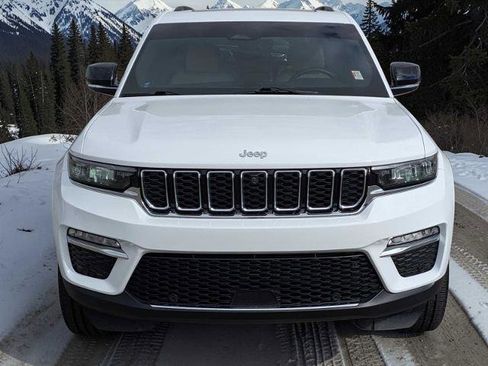 Used 2025 Jeep Grand Cherokee Limited w/ Luxury Tech Group II image 9