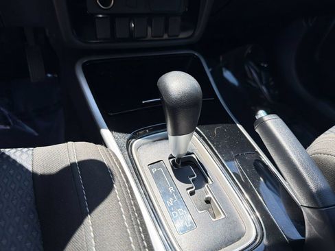 Used 2018 Mitsubishi Outlander ES AWD/4WD image 18