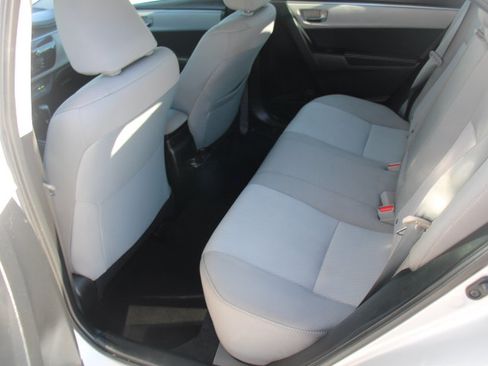 Used 2015 Toyota Corolla LE FWD image 10