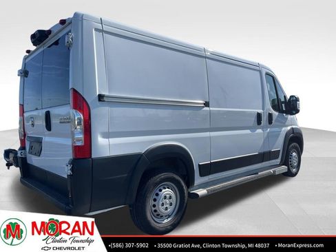 Used 2025 RAM ProMaster 2500 w/ U-Haul Equipment Group FWD image 4