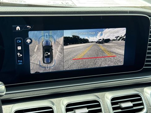 New 2026 Mercedes-Benz GLS 450 4MATIC image 28