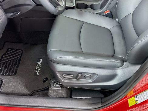Certified 2026 Toyota Corolla Cross XLE w/ Convenience Package FWD image 19