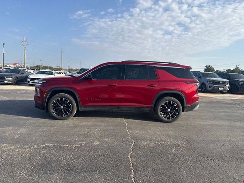 Used 2024 Chevrolet Traverse LT w/ Enhanced Driving Package AWD/4WD image 8