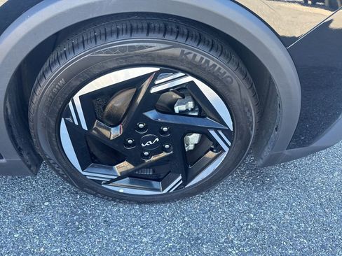 Used 2025 Kia K4 EX image 5