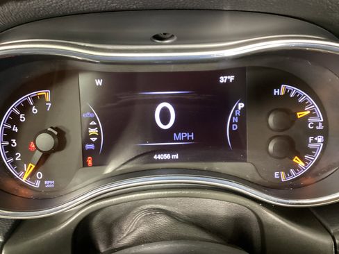 Used 2022 Jeep Grand Cherokee Limited image 15