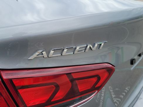 Used 2021 Hyundai Accent SEL FWD image 6