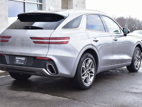 Used 2022 Genesis GV70 2.5T w/ Select Package image 11