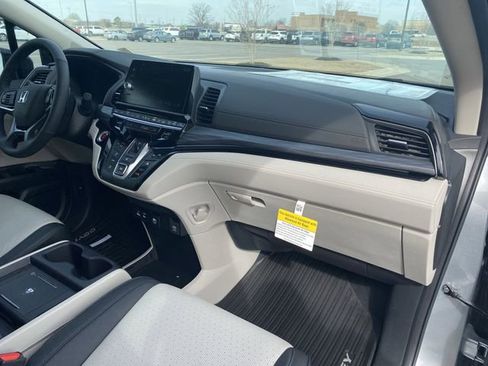 New 2026 Honda Odyssey Elite image 14
