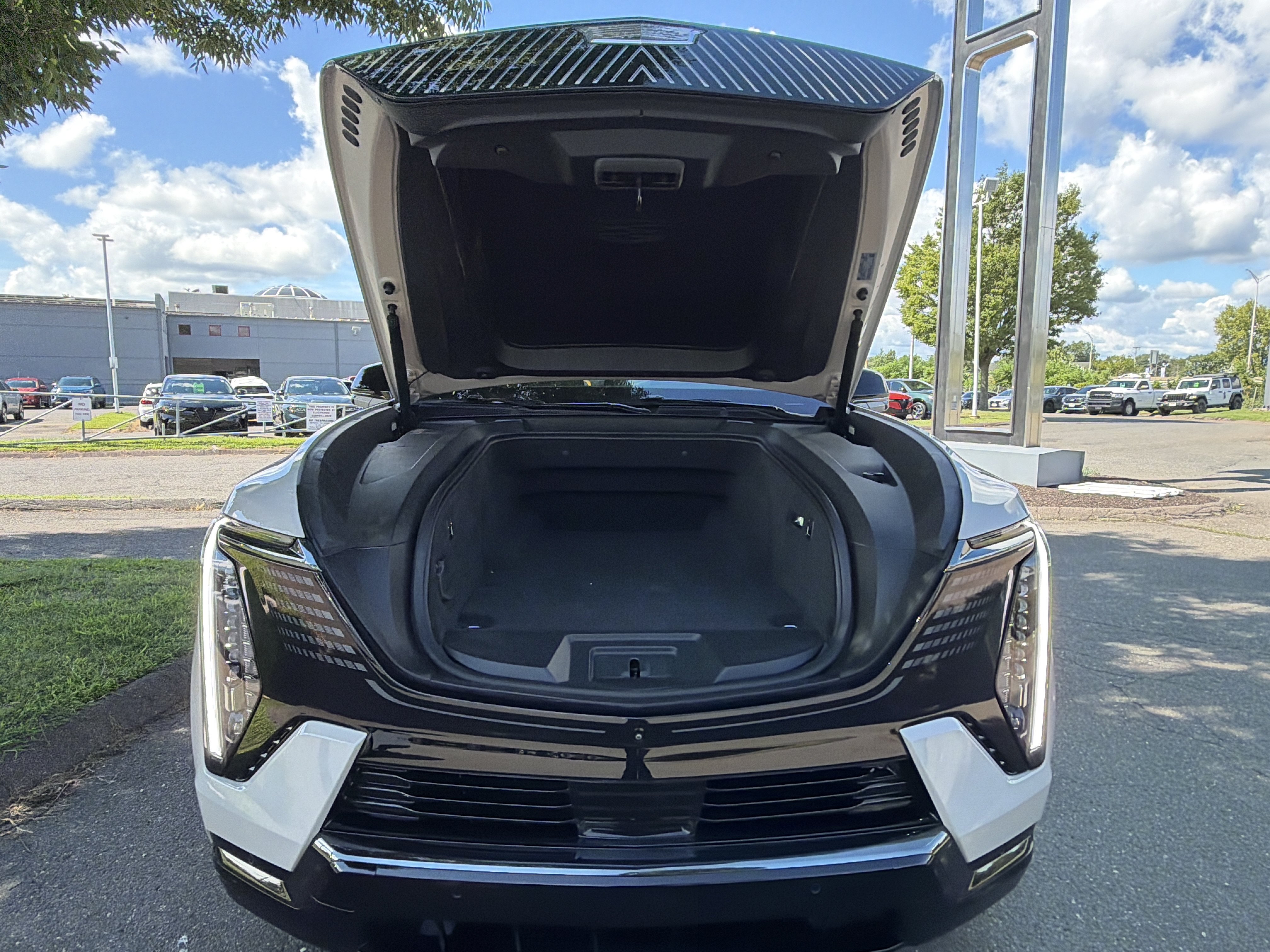 Used 2026 Cadillac Escalade IQ Sport 2 AWD/4WD image 39