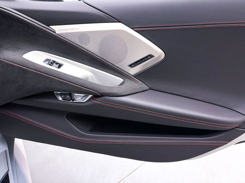 Used 2023 Chevrolet Corvette Stingray Premium Conv w/ Z51 Performance Package RWD image 36