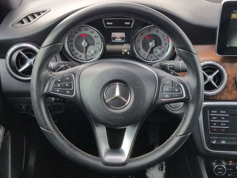 Used 2016 Mercedes-Benz GLA 250 4MATIC image 25