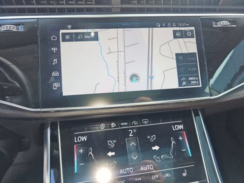 Used 2023 Audi Q8 Premium w/ Convenience Package AWD/4WD image 17