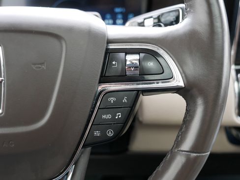 Used 2022 Lincoln Navigator L Reserve w/ Equipment Group 201A image 30