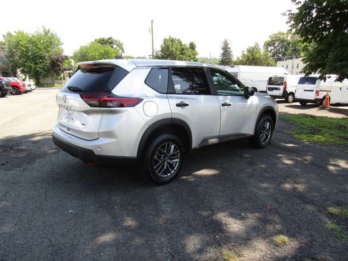 Used 2024 Nissan Rogue S AWD/4WD image 7
