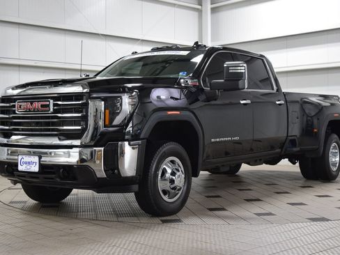 Used 2024 GMC Sierra 3500 SLT w/ SLT Convenience Package AWD/4WD image 3