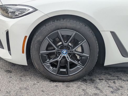 Used 2023 BMW i4 eDrive35 w/ Premium Package image 33
