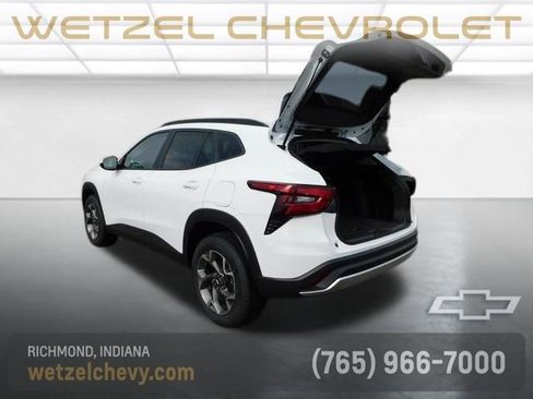 New 2026 Chevrolet Trax LT FWD image 20
